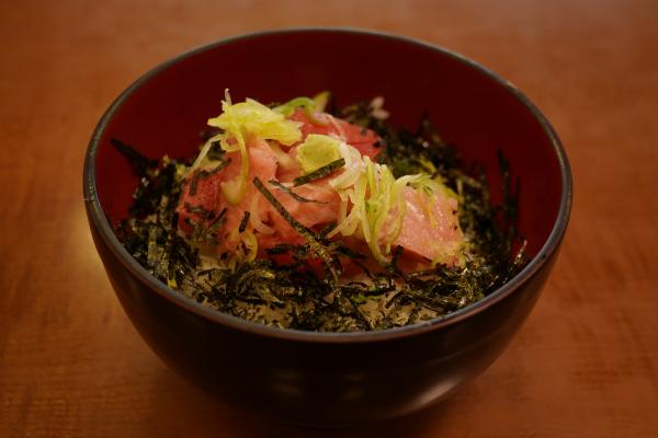 栗の里　マグロ丼